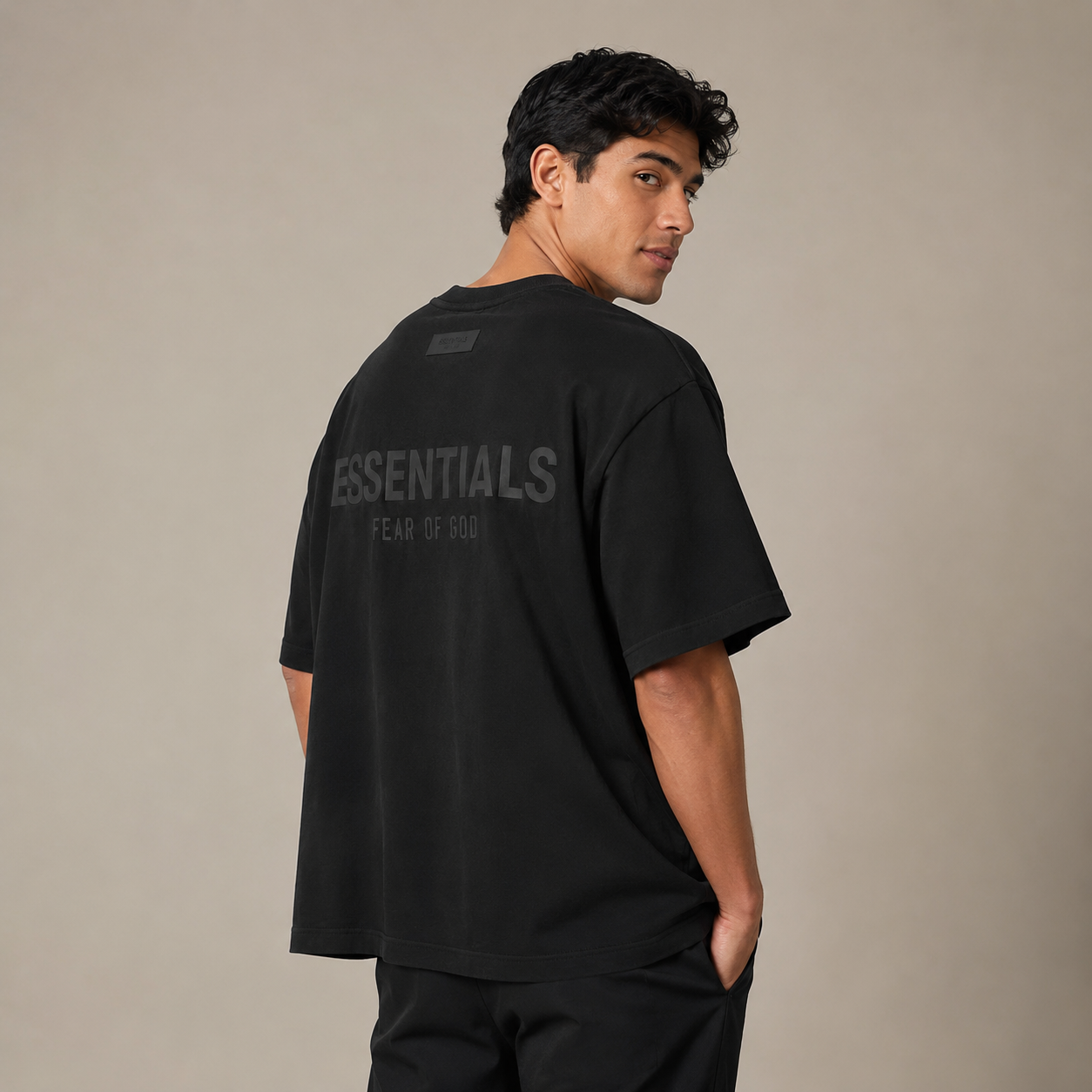 Playera Essentials total black