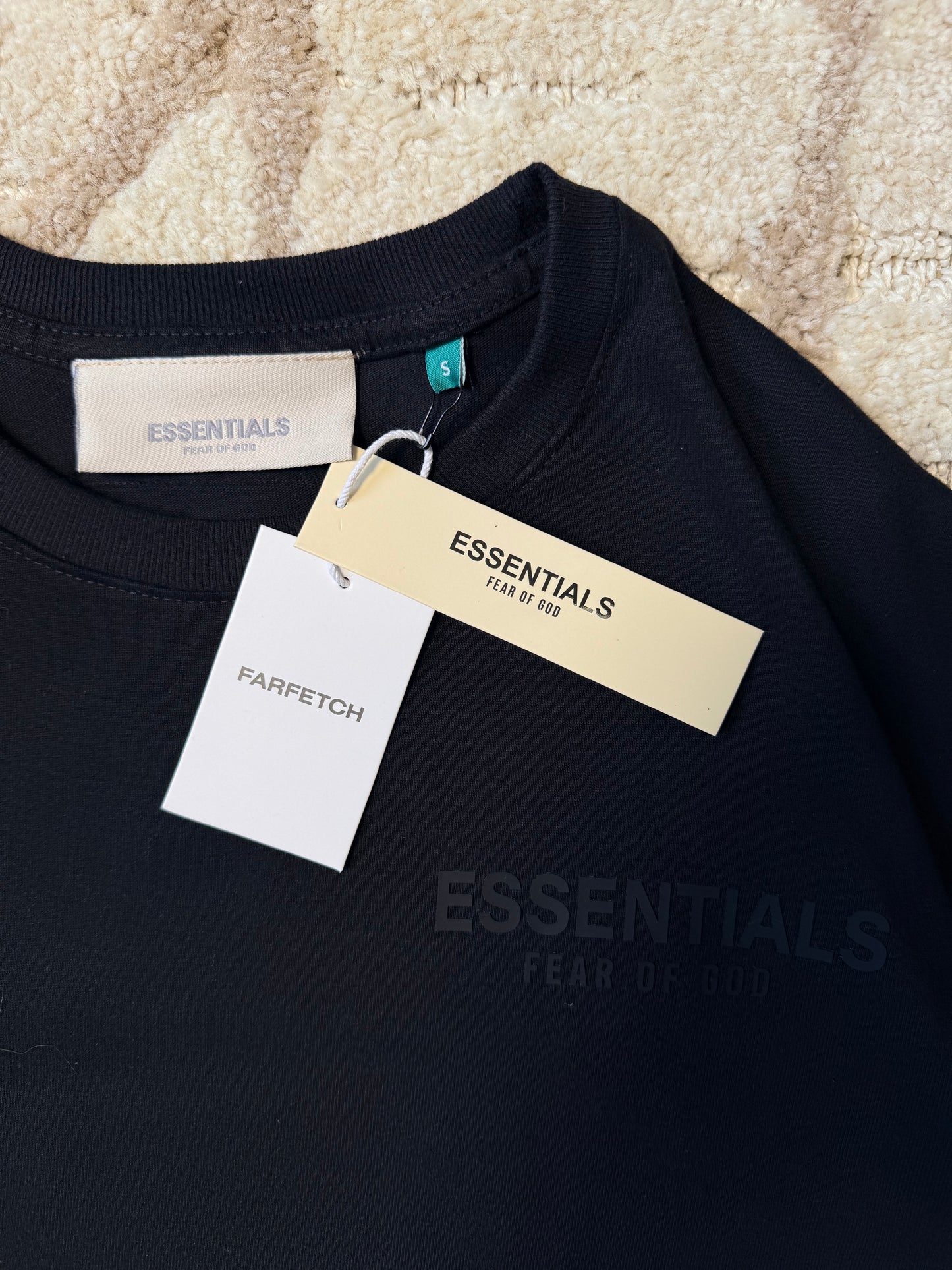 Playera Essentials total black
