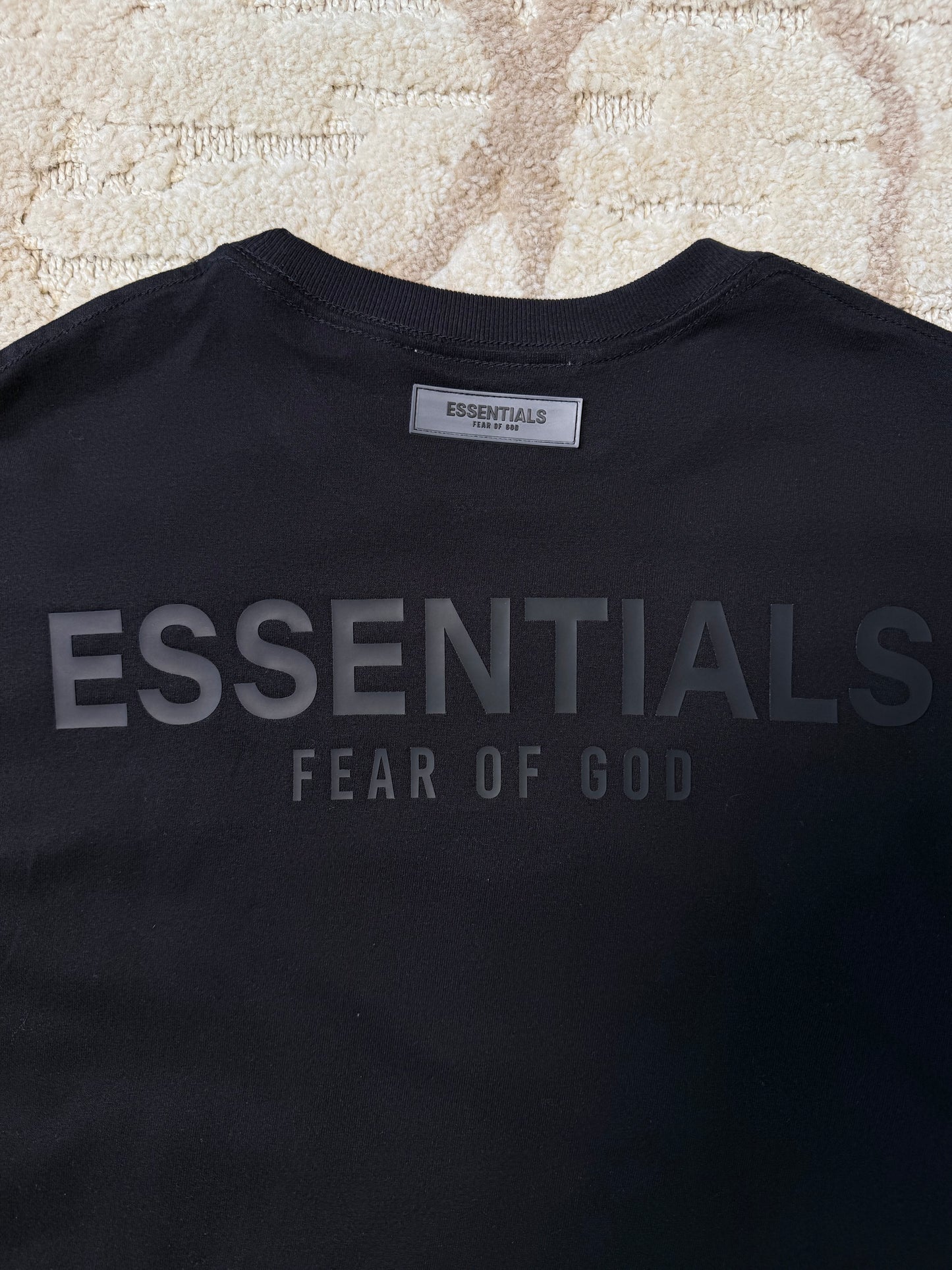 Playera Essentials total black